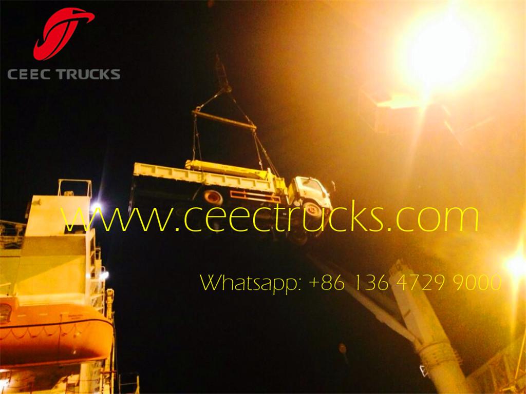 ISUZU 5 T XCMG truck mounted crane for shipment ISUZU 5 T XCMG truck mounted crane for shipment