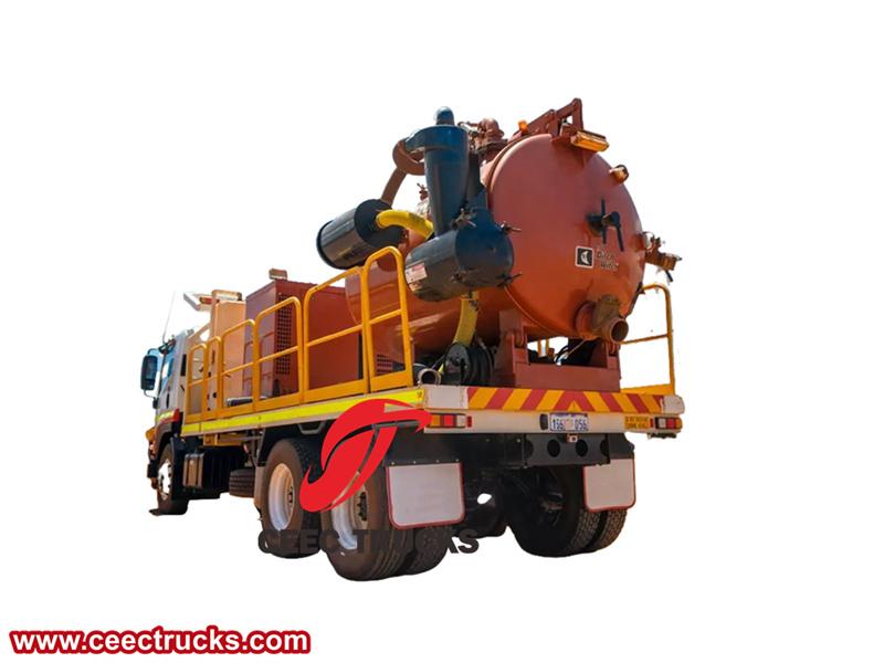 Isuzu FVZ 6X4 sewer suction truck Isuzu FVZ 6X4 sewer suction truck