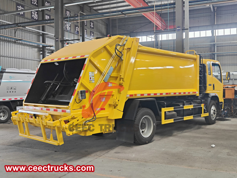 Sinotruk HOWO 8cbm refuse compactor truck