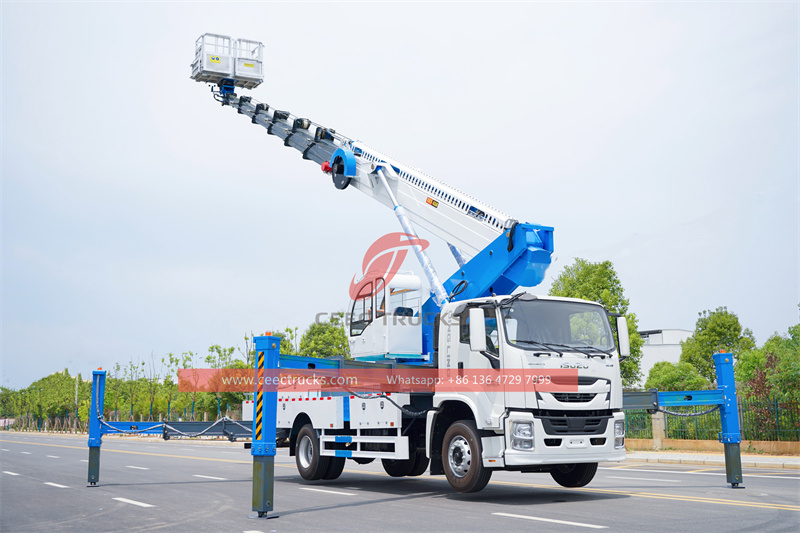 ISUZU FTR 45m aerial platform truck ISUZU FTR 45m aerial platform truck