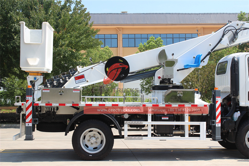 Isuzu NPR off-road 29m&nbsp;aerial&nbsp;lift&nbsp;bucket&nbsp;truck