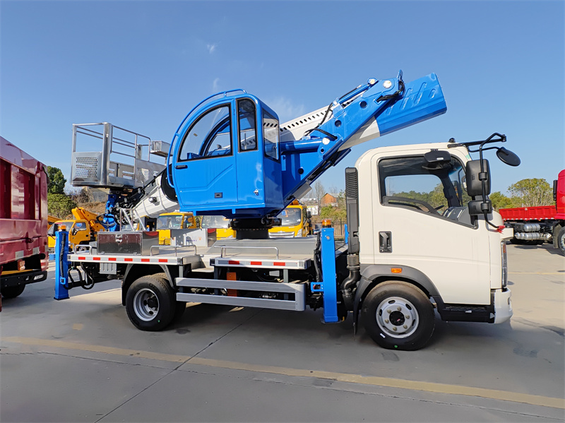 Howo 18m aerial platform truck