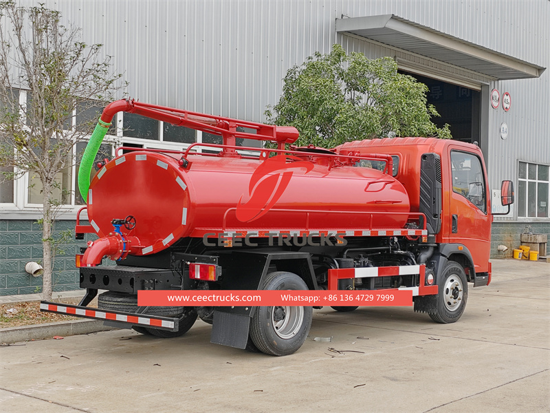 Howo light-duty 4000L septic tank truck Howo light-duty 4000L septic tank truck