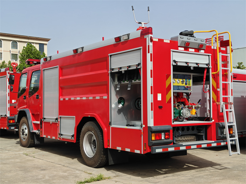 ISUZU FVR fire fighting truck