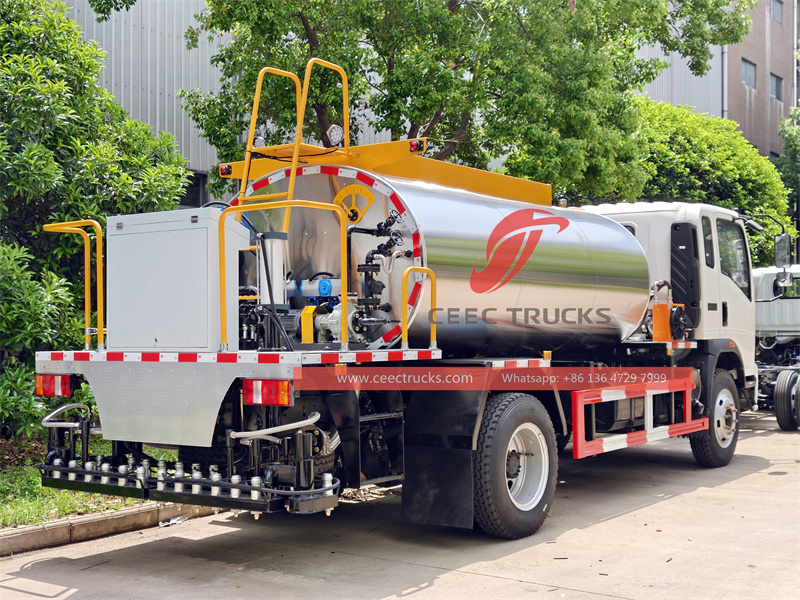 Howo bitumen sprayer truck Howo bitumen sprayer truck