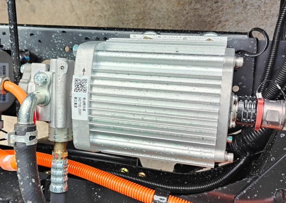 Isuzu Electric truck turning pump