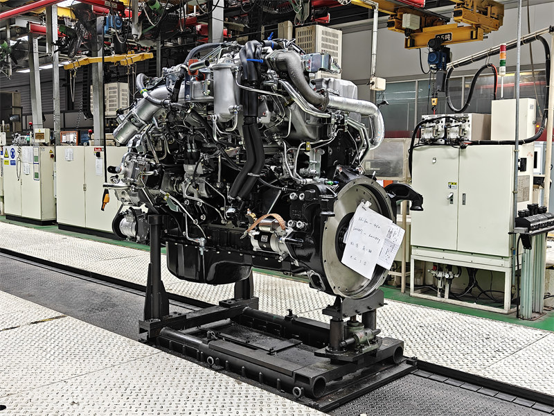 ISUZU 520HP diesel engine 