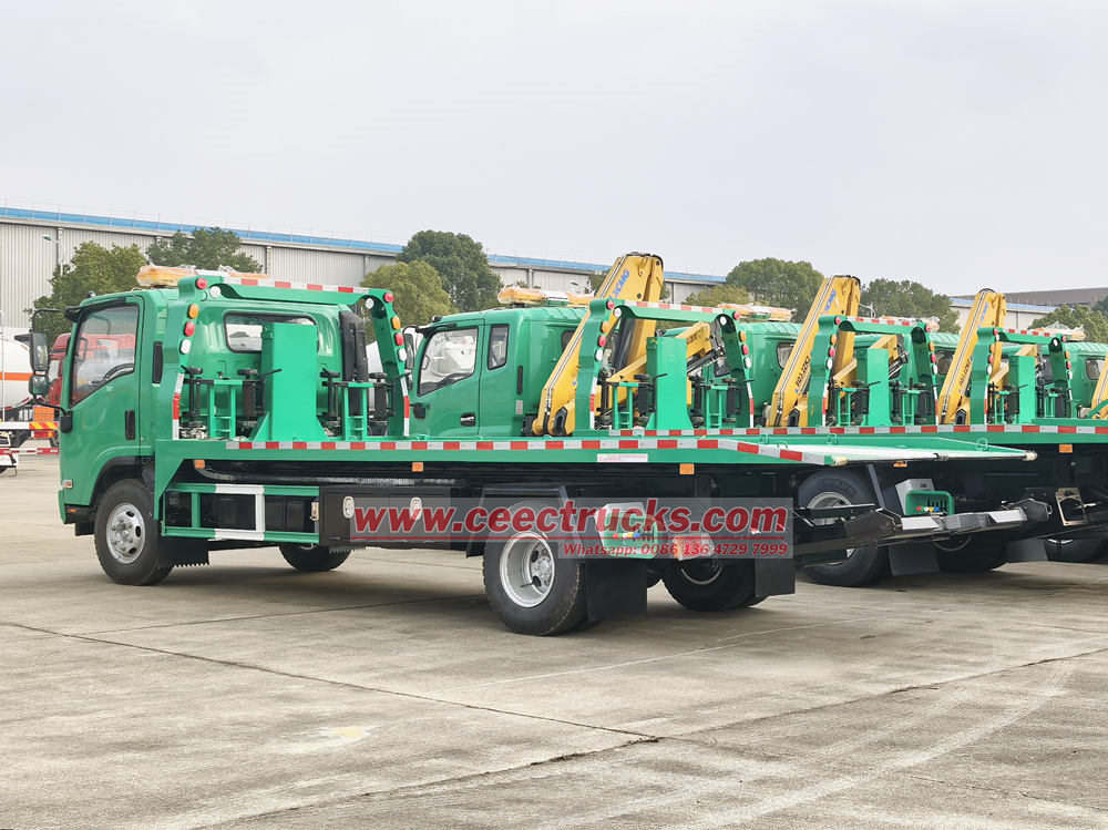 Isuzu 4x2 ELF recovery truck