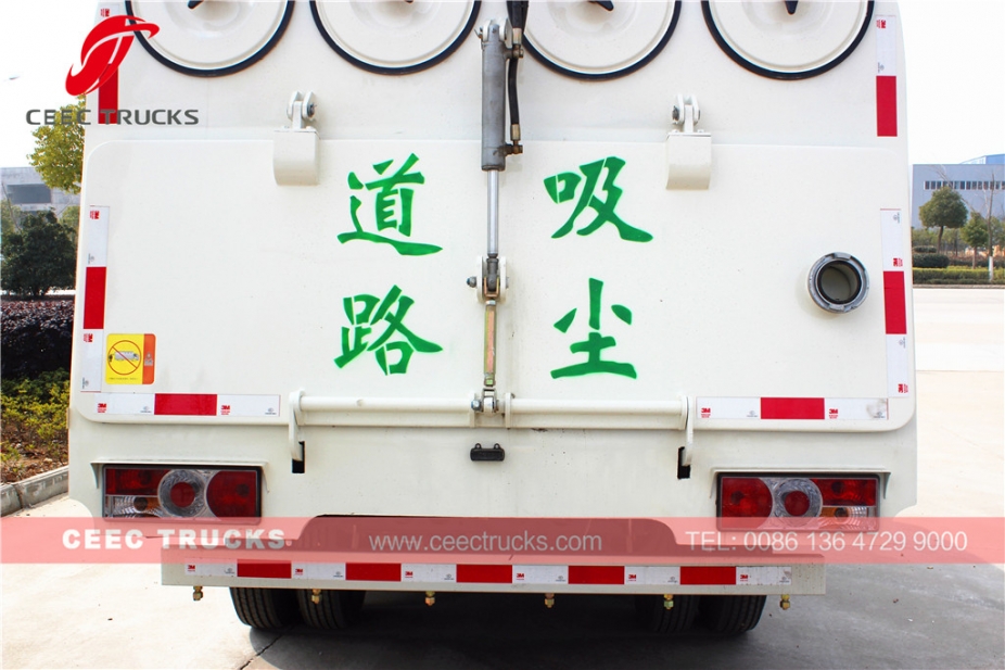 東風5000L真空道路清掃車