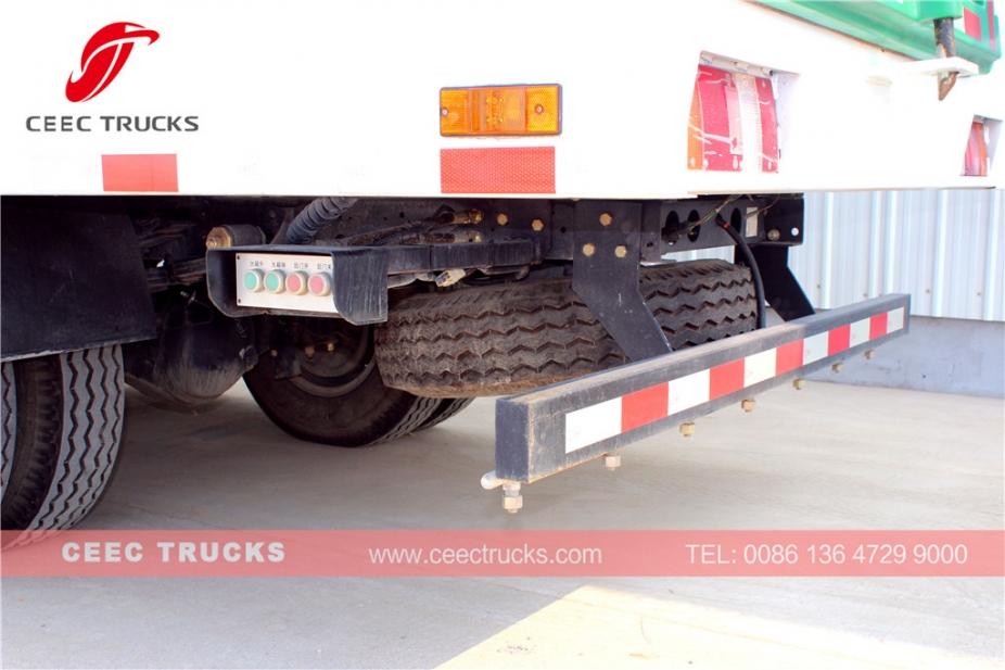 いすゞ5CBM真空道路清掃車