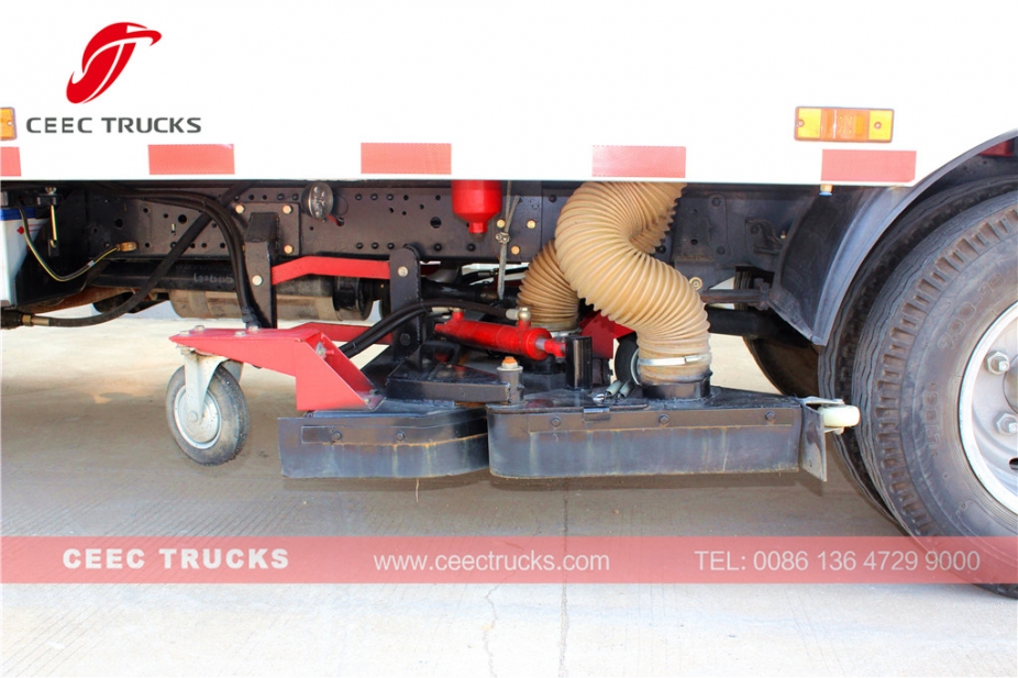 いすゞ5CBM真空道路清掃車