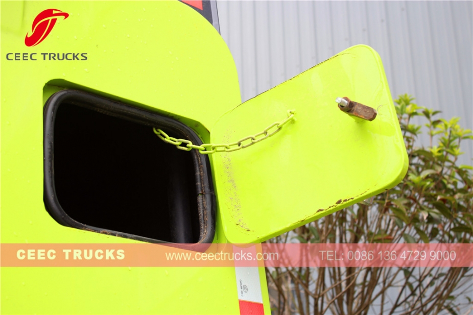 東風12,000L道路清掃車両