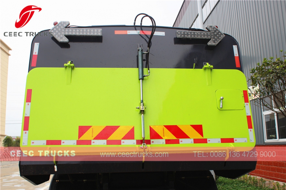 東風12,000L道路清掃車両