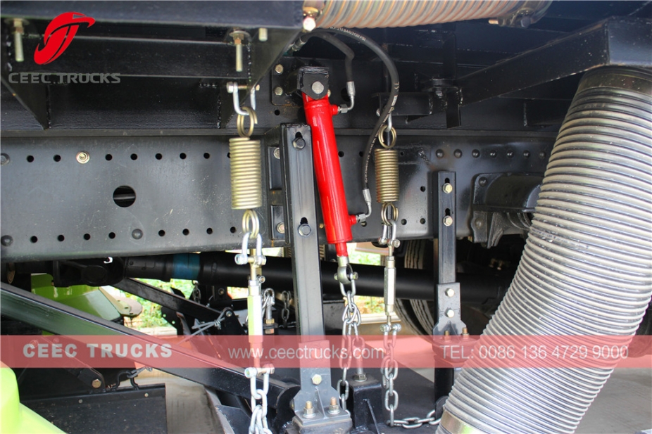 東風12,000L道路清掃車両