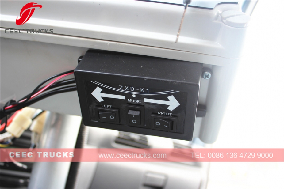 東風12CBM道路清掃車