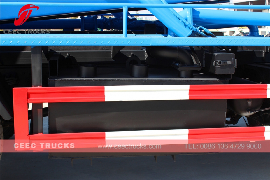 東風10,000L真空下水処理車