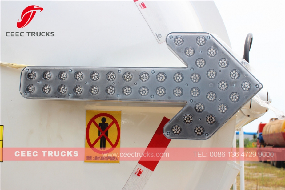 いすゞ4,000L厨房ごみタンカートラック