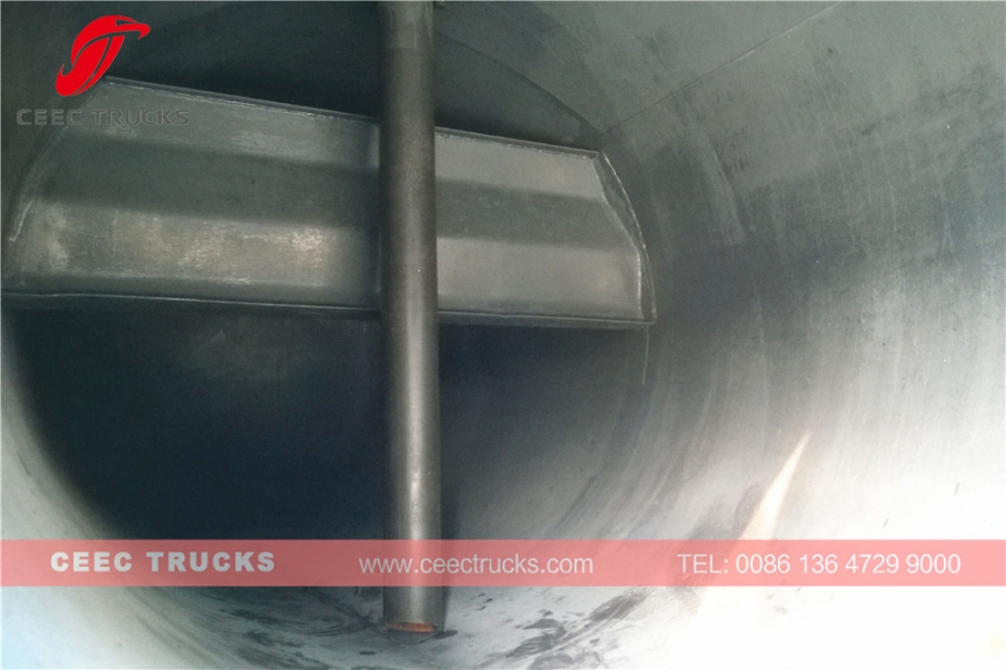 いすゞ8,000L浄化槽清掃車