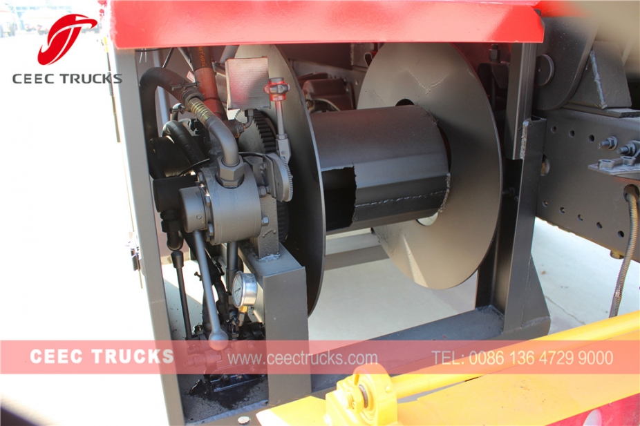 東風10,000L汲み取り車