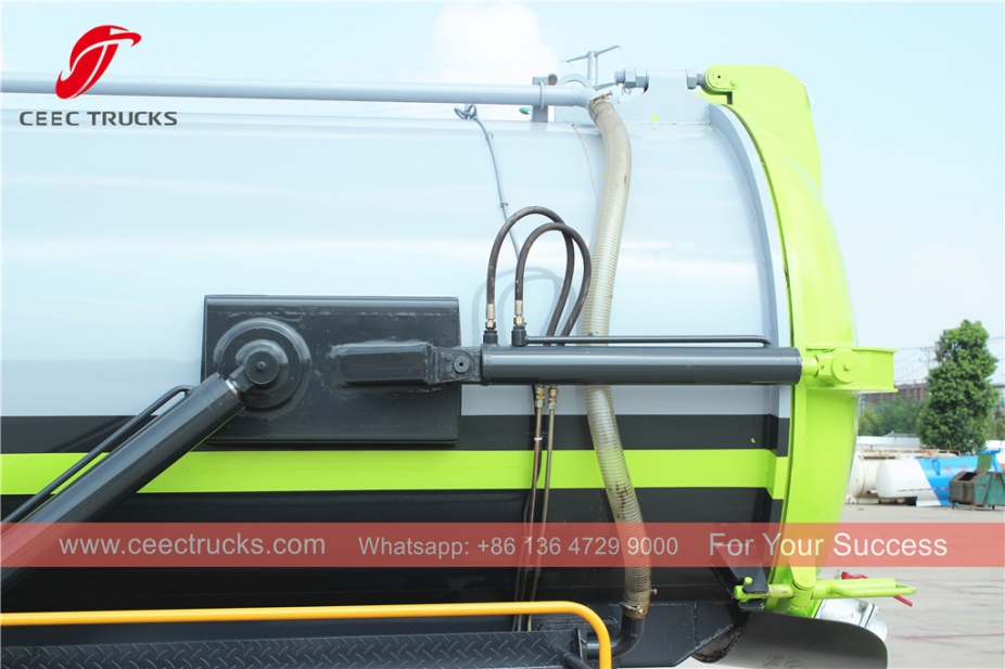 いすゞ8CBM汚水処理車