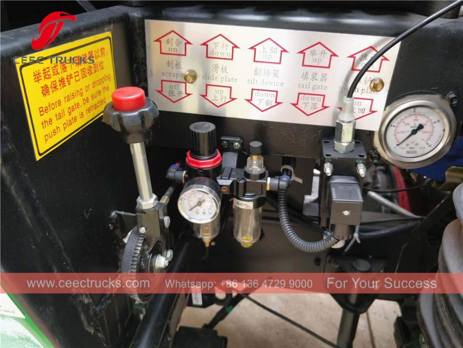 HOWO 8cbm 右ハンドル圧縮車