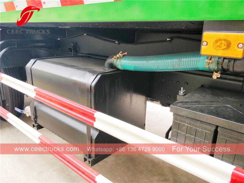 HOWO 8cbm 右ハンドル圧縮車