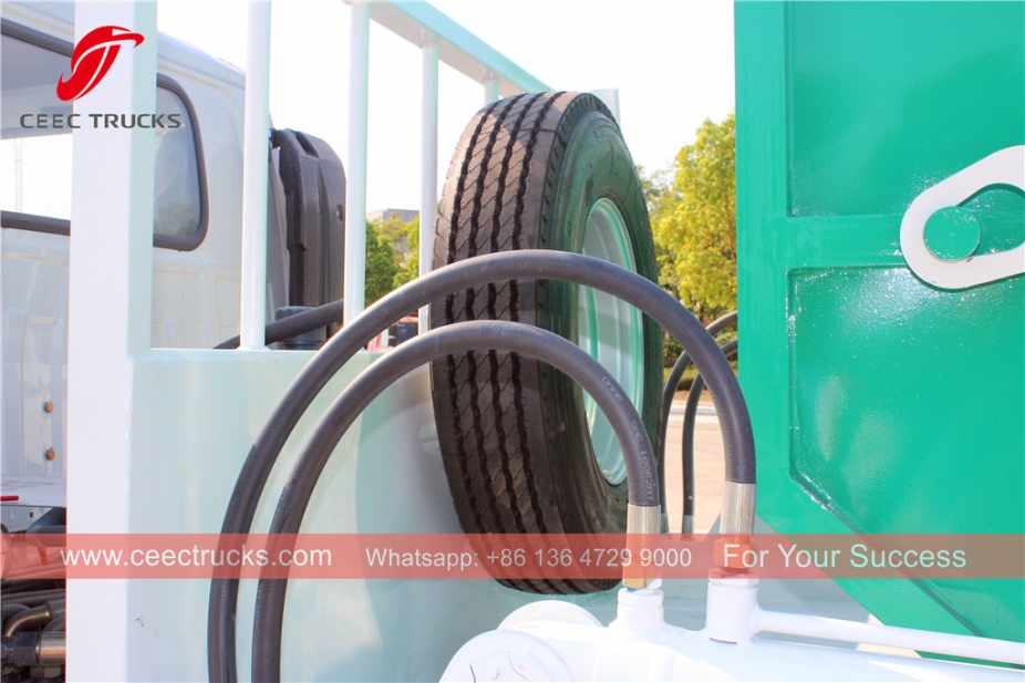 いすゞ4CBM スイングアーム式ごみ収集車