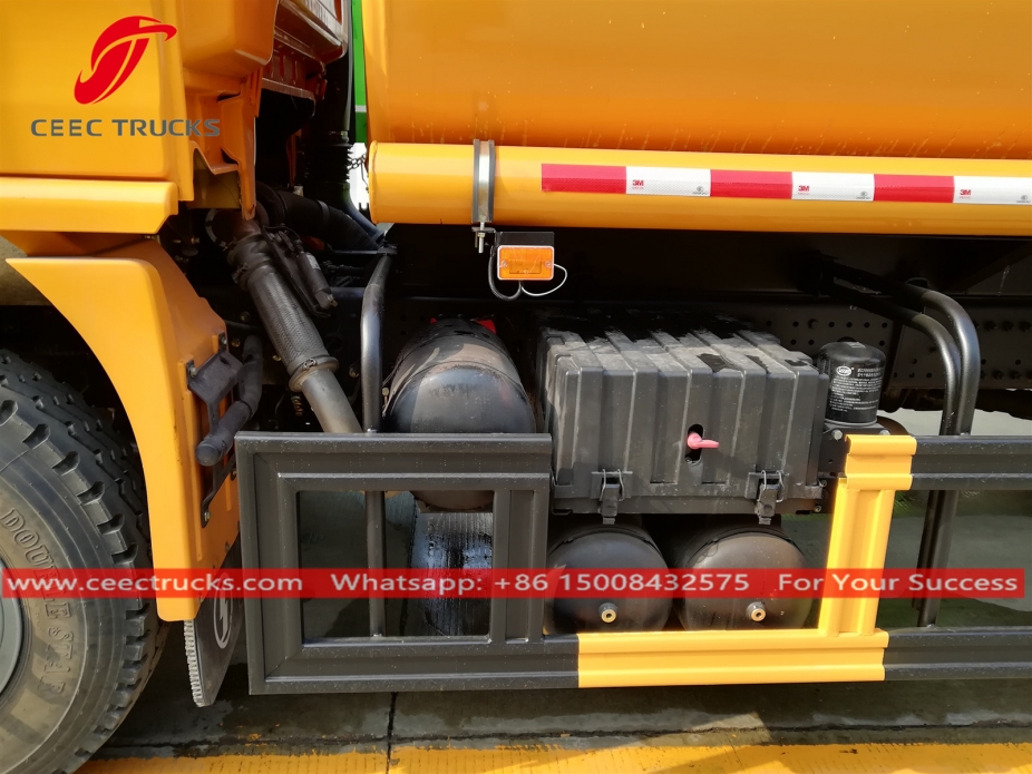 SHACMAN 11CBMウォータートラック