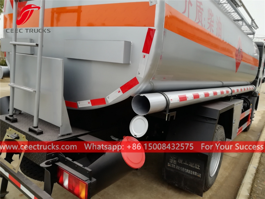 10.5CBM豪沃燃料タンカー