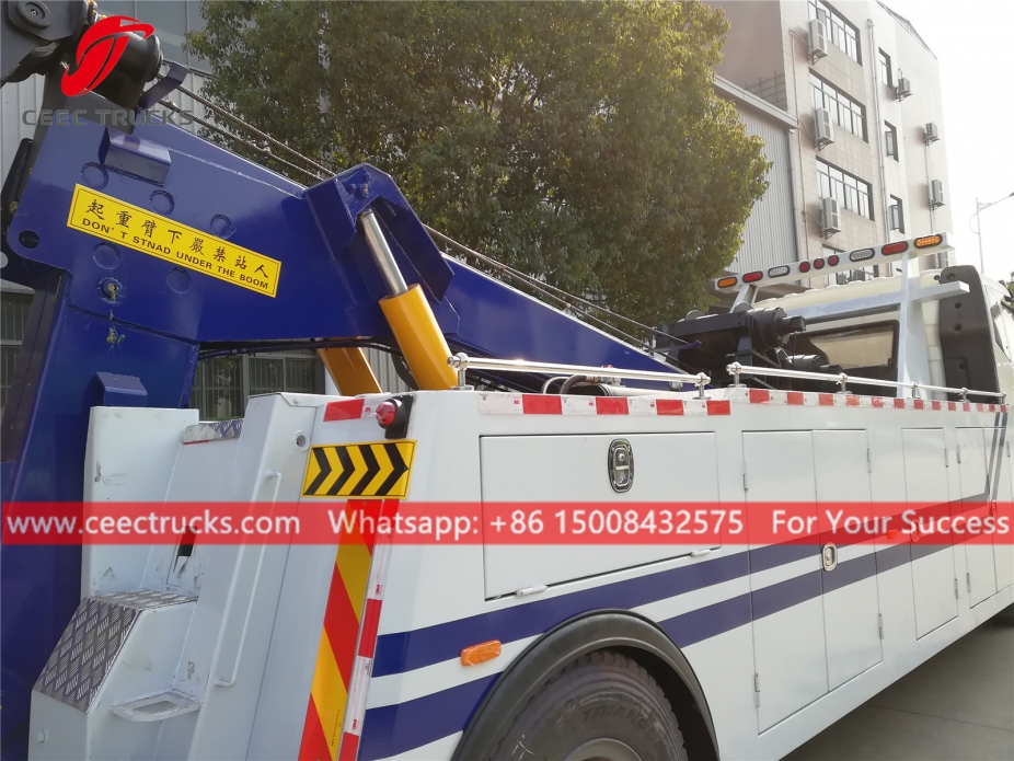 12トンレッカー車FAW