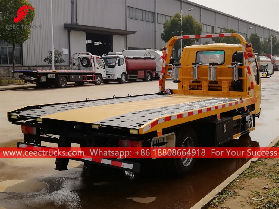 いすゞ4X2レッカー車