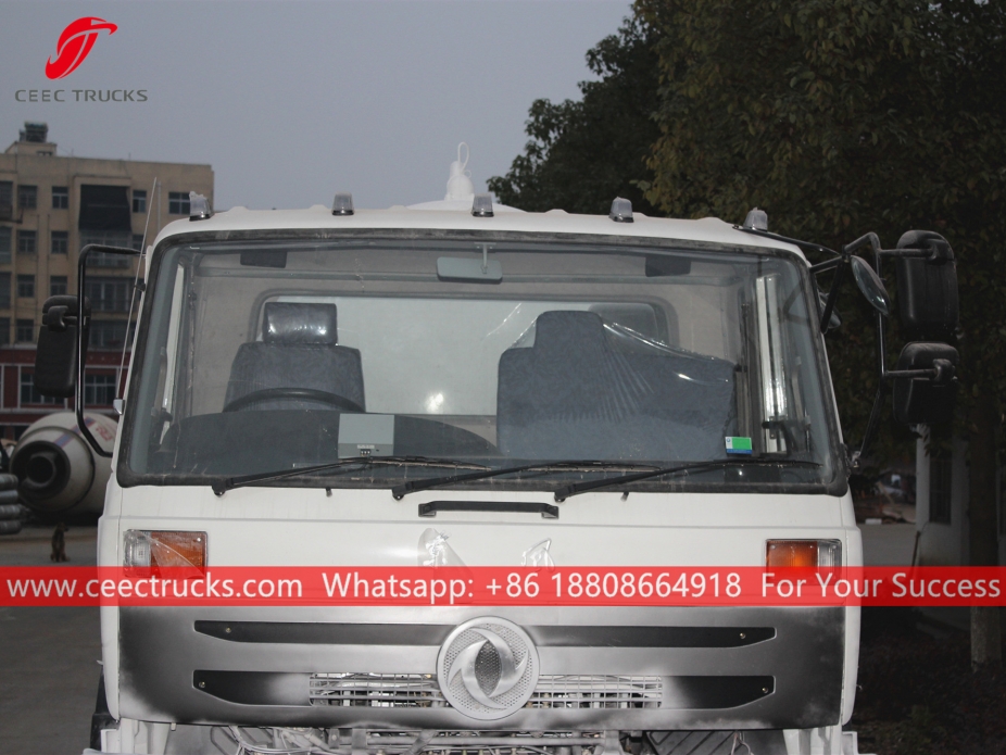 10,000リットル吸引式タンカー 東風