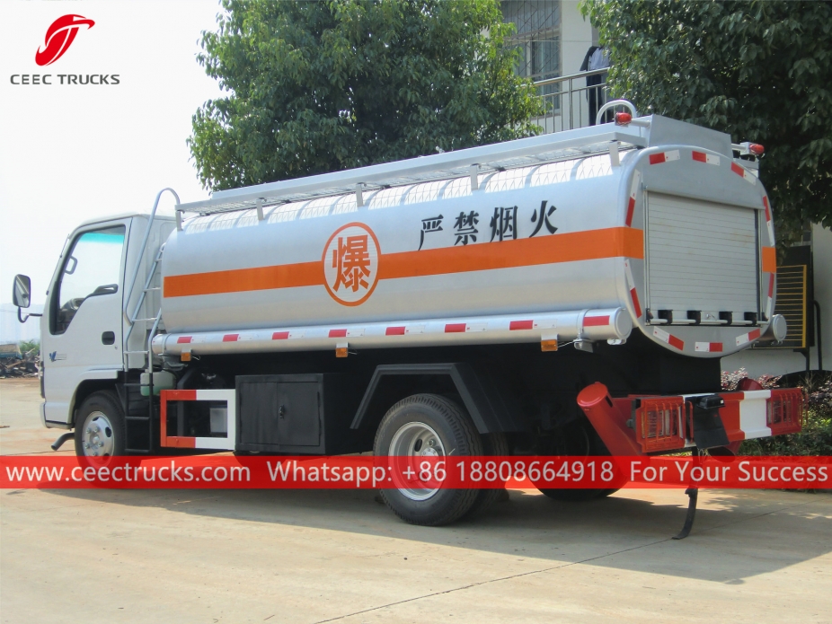 いすゞ5CBM燃料給油車