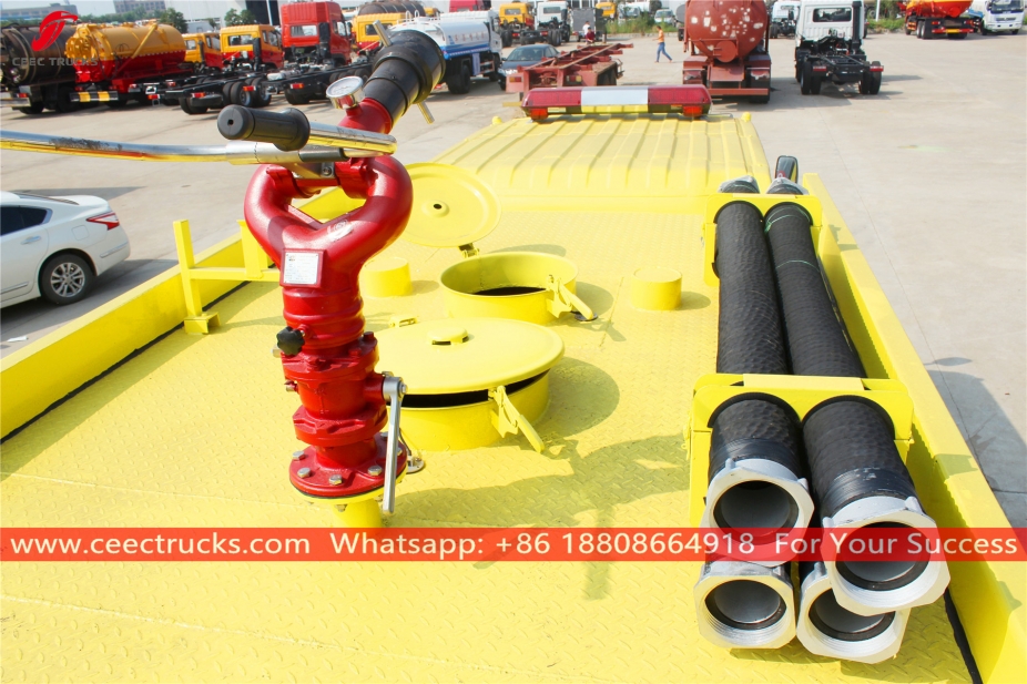 いすゞ4+1CBM 水泡消火車