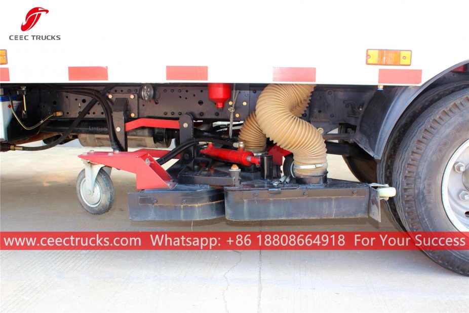 いすゞ5CBM道路清掃車