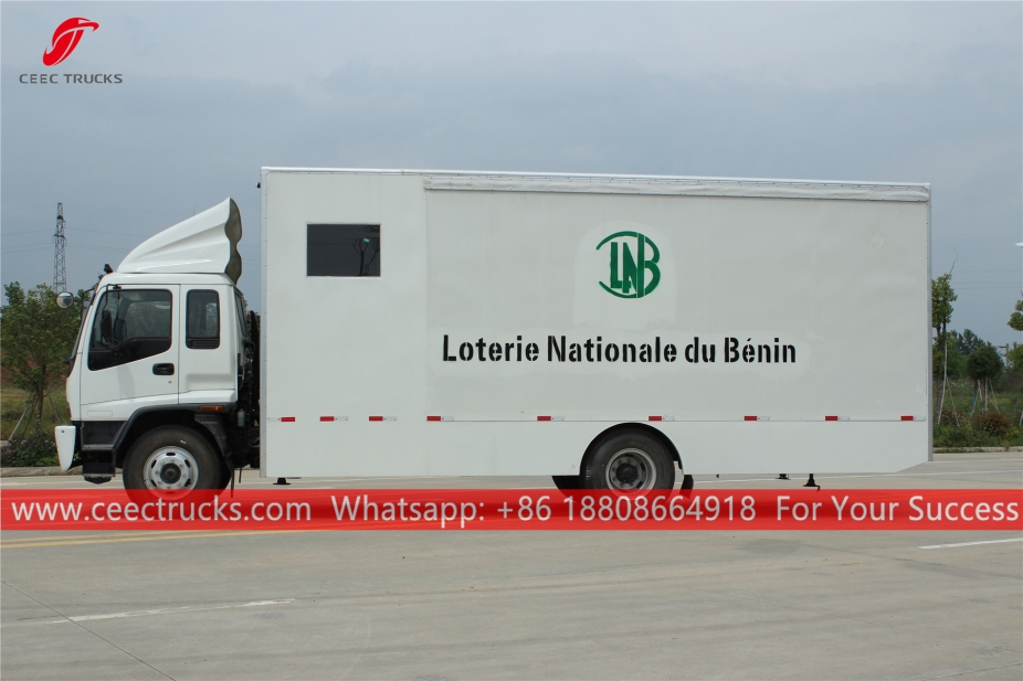 いすゞFTR移動ステージトラック