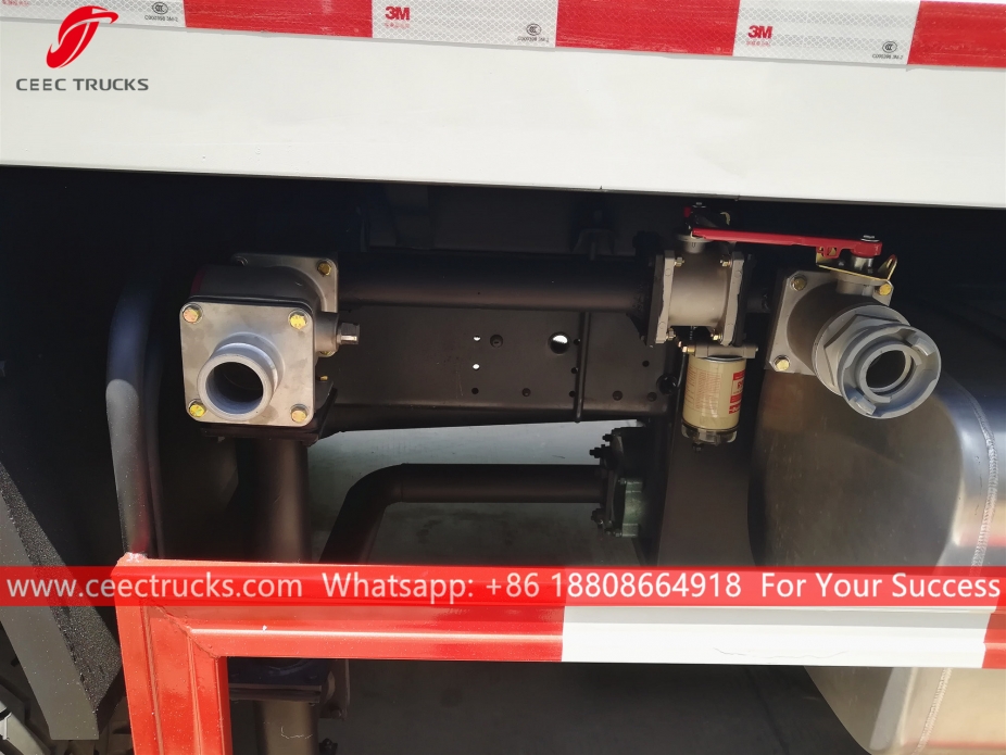 フォトン右ハンドル散水車