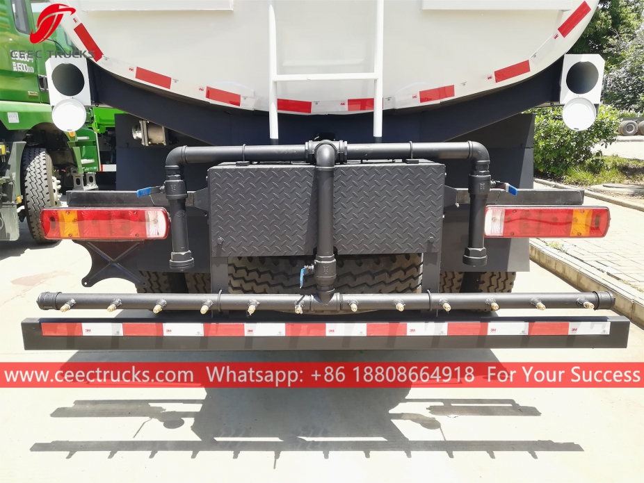 フォトン右ハンドル散水車