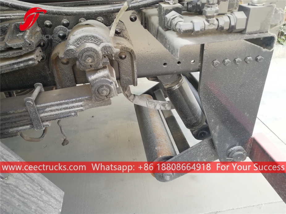 東風フックローダー付きコンパクタコンテナ