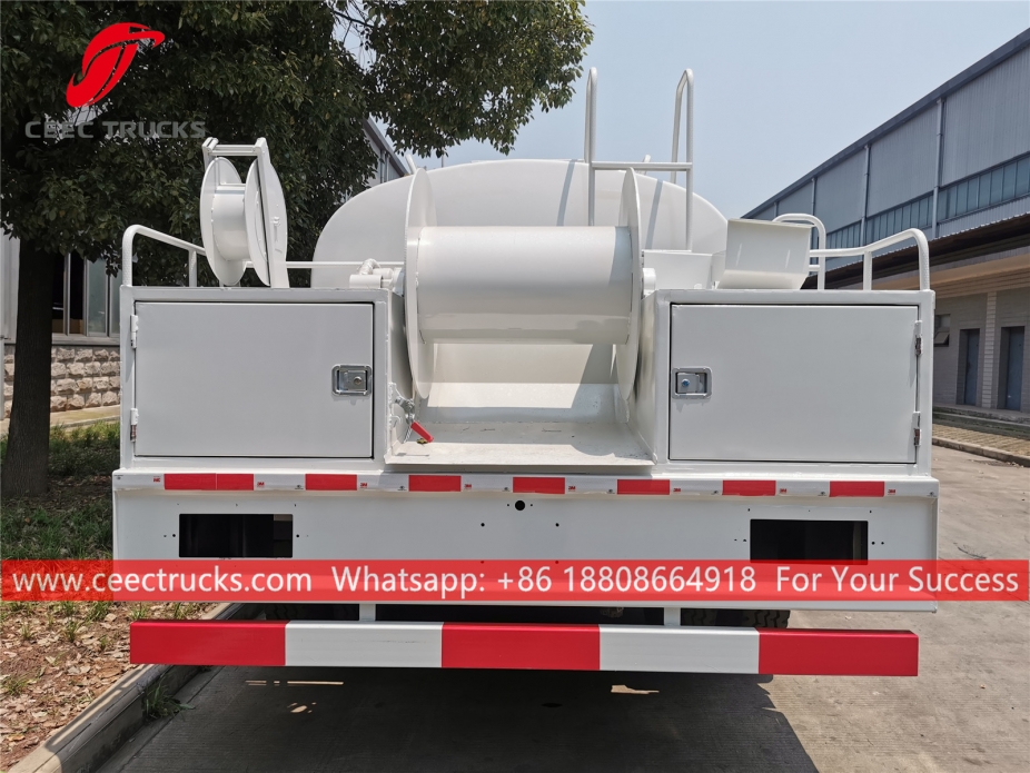 JAC 8CBM高圧洗浄車