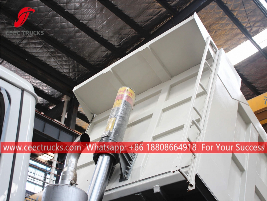 いすゞギガダンプトラック