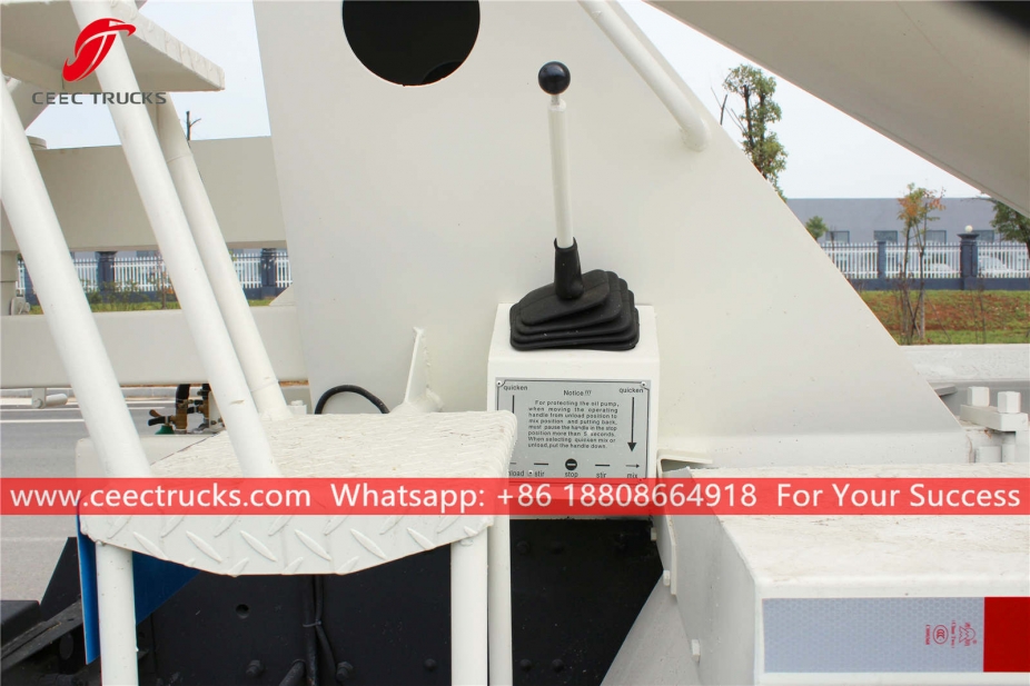 ISUZU 10CBMセメントミキサー