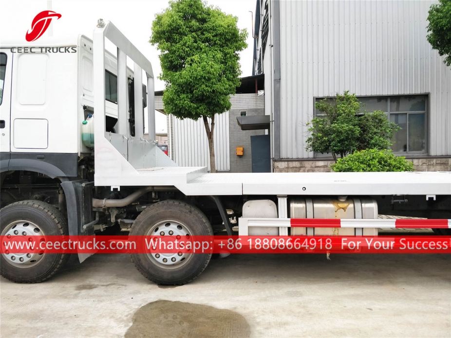 ISUZUギガフラットベッドトラック