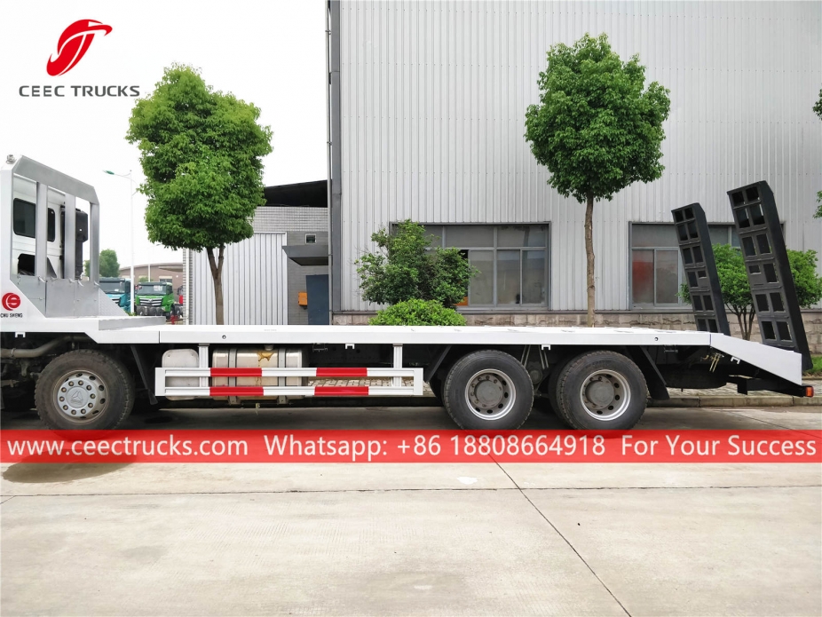 ISUZUギガフラットベッドトラック