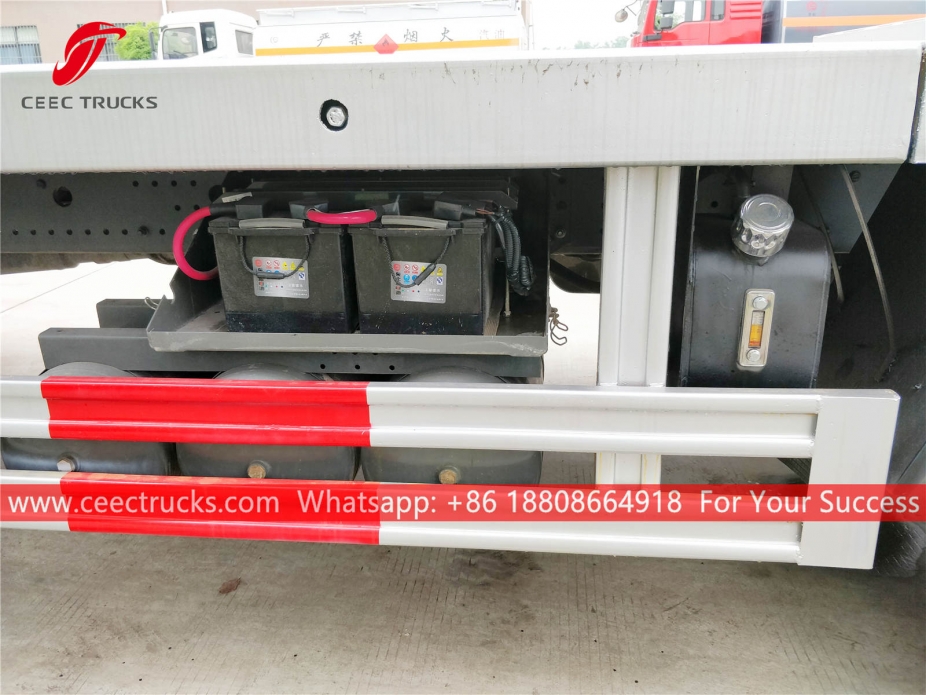 ISUZUギガフラットベッドトラック