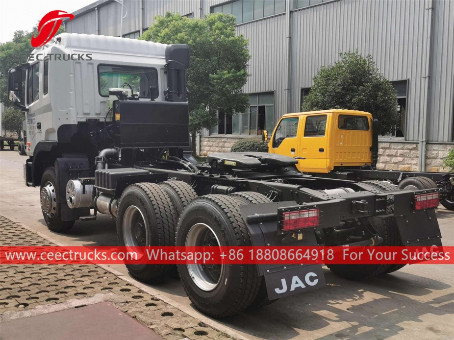 JACトラクターヘッド