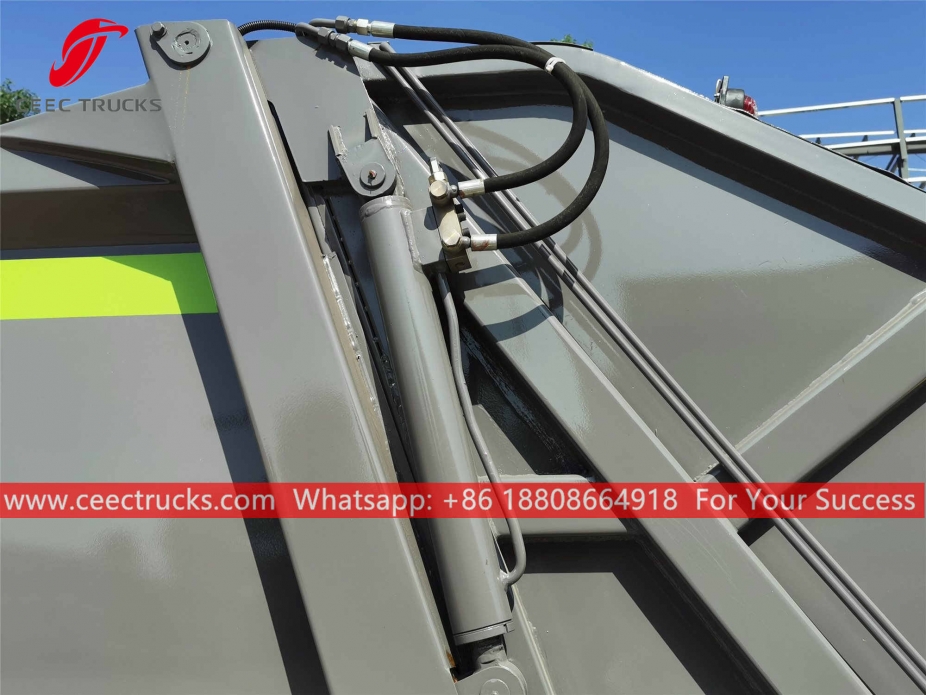 イスズ6CBM廃棄物圧縮車