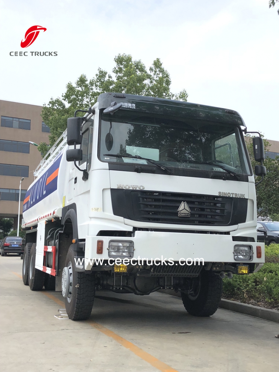 SINOTRUK HOWO 6X6 全輪駆動燃料給油車 オイルタンカートラック
