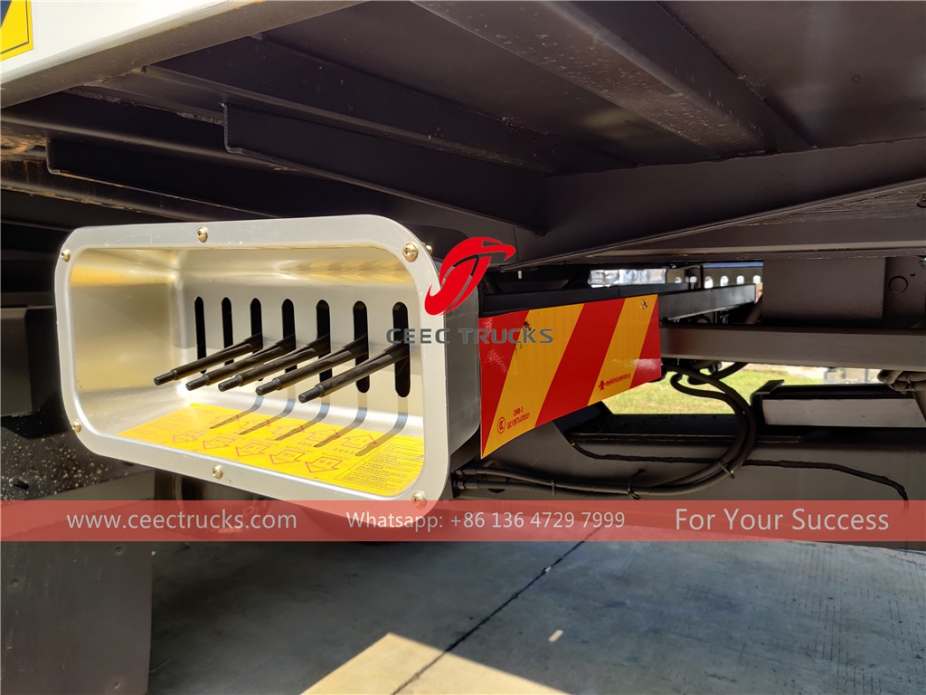 8トン滑走式レッカー車東風