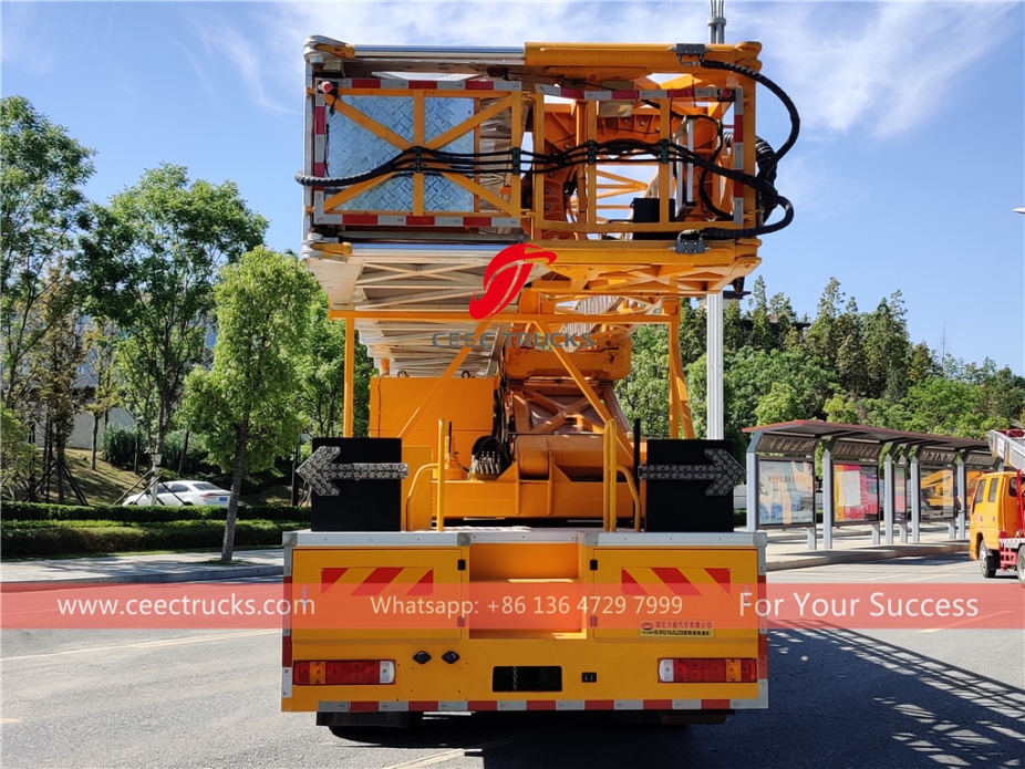 18m橋梁検査車HOWO